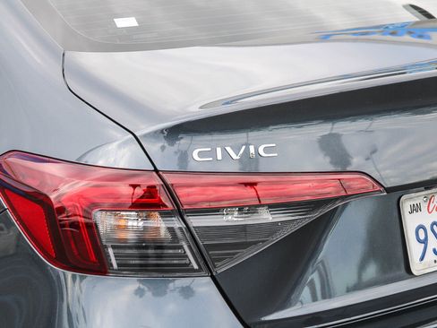 Certified 2025 Honda Civic Sport Touring image 10
