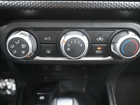 Used 2024 Nissan Kicks SV image 21