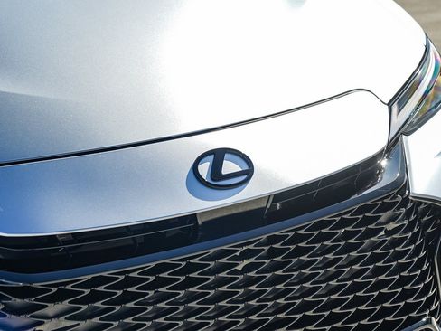 Used 2026 Lexus IS 350 F Sport RWD image 10