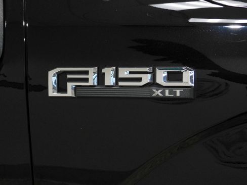 Used 2020 Ford F150 XLT w/ Equipment Group 302A Luxury image 14