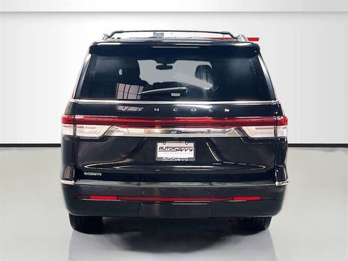 Used 2023 Lincoln Navigator L Reserve image 6