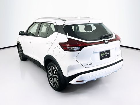 Used 2023 Nissan Kicks SV FWD image 5