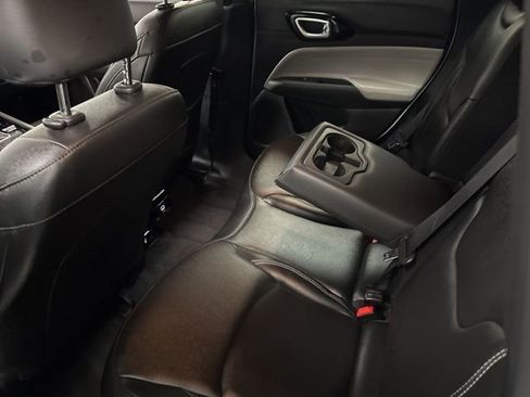 Used 2025 Jeep Compass Limited image 13