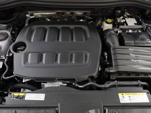 New 2026 Volkswagen Tiguan SE w/ Panoramic Sunroof Package image 23