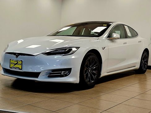 Used 2019 Tesla Model S 75D AWD/4WD image 3