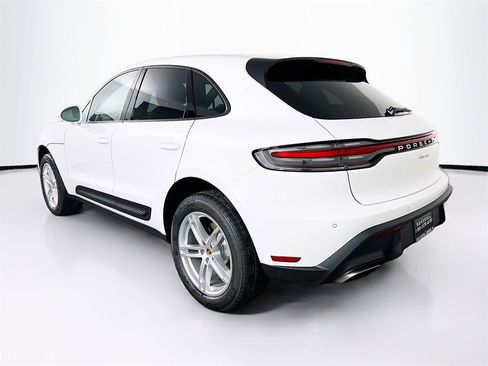 New 2026 Porsche Macan image 3