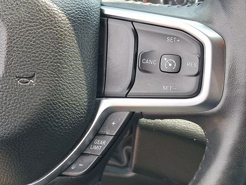 Used 2024 RAM 1500 Big Horn AWD/4WD image 23