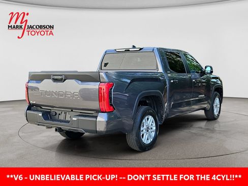 Used 2025 Toyota Tundra SR5 w/ SR5 Premium Package AWD/4WD image 10
