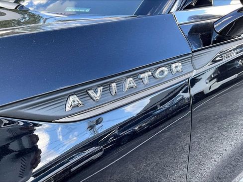 Used 2025 Lincoln Aviator Reserve w/ Luxury Package RWD image 7
