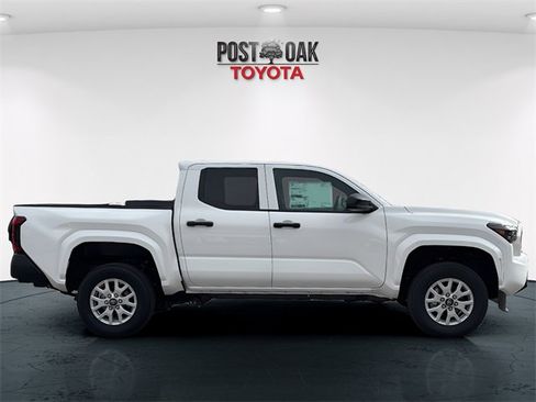 New 2026 Toyota Tacoma SR image 8