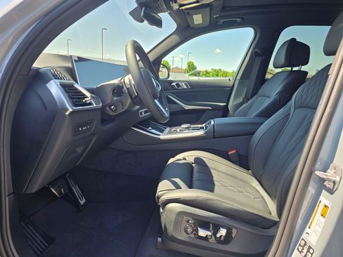 New 2026 BMW X5 xDrive40i w/ M Sport Package AWD/4WD image 10