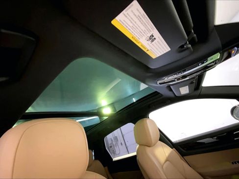 Used 2023 Porsche Cayenne image 20