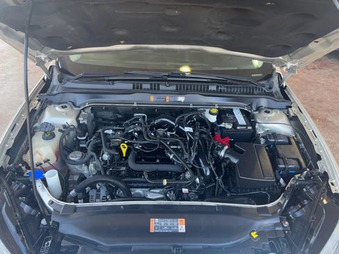 Used 2019 Ford Fusion SE image 26