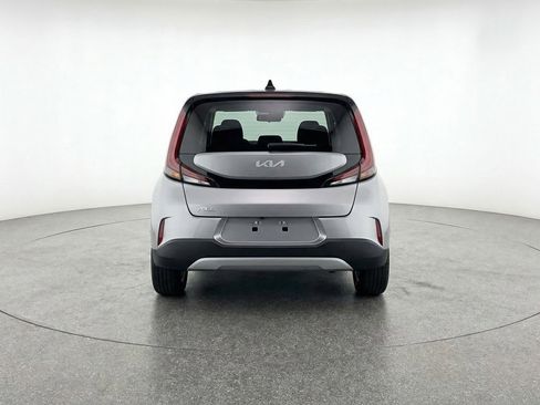 Used 2025 Kia Soul LX w/ LX Technology Package FWD image 7