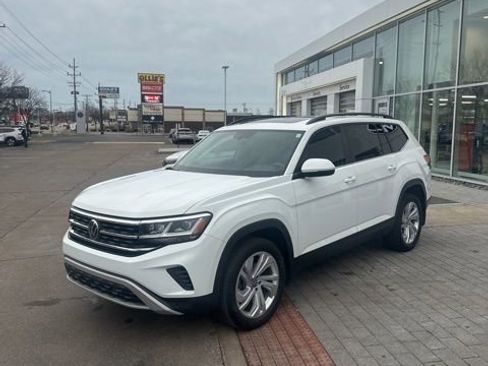 Used 2023 Volkswagen Atlas SE w/ Panoramic Sunroof Package image 24