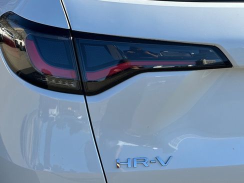 Certified 2023 Honda HR-V LX image 29