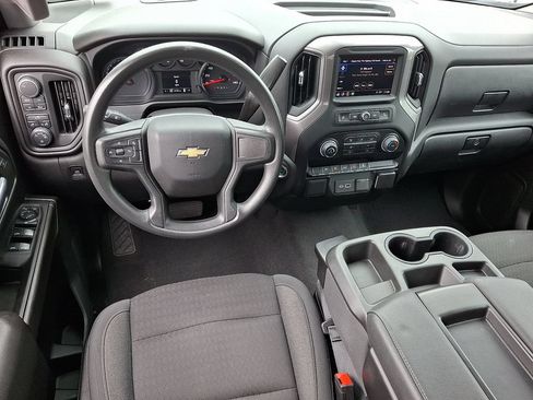 Used 2022 Chevrolet Silverado 1500 Custom AWD/4WD image 2