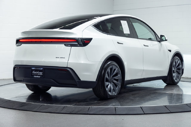 Used 2026 Tesla Model Y Long Range AWD/4WD image 9