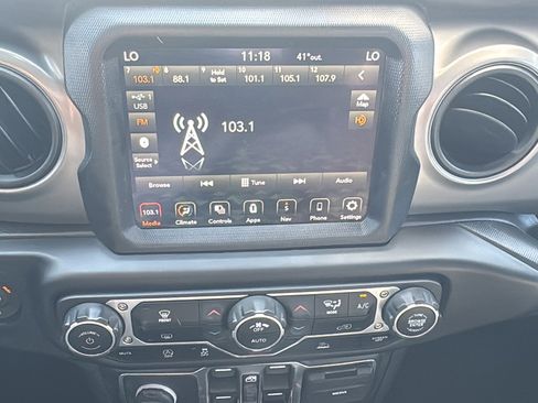 Used 2022 Jeep Wrangler Unlimited Sport image 16