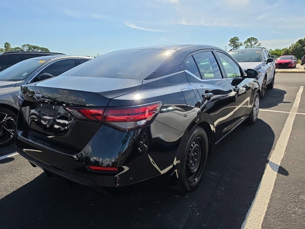 Used 2024 Nissan Sentra S FWD image 16