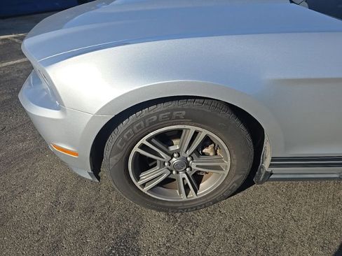 Used 2011 Ford Mustang Premium w/ 201A Rapid Spec Order Code RWD image 10