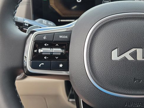 New 2026 Kia Carnival EX image 22