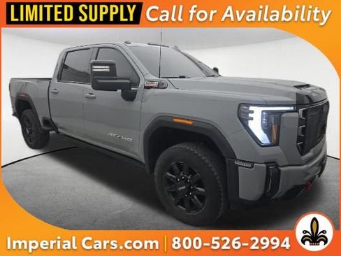 Used 2024 GMC Sierra 2500 AT4 w/ AT4 Premium Plus Package AWD/4WD image 1