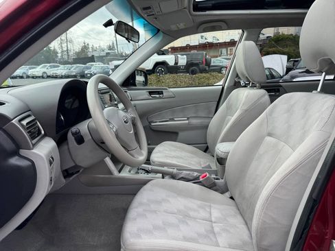 Used 2010 Subaru Forester 2.5X Premium image 28