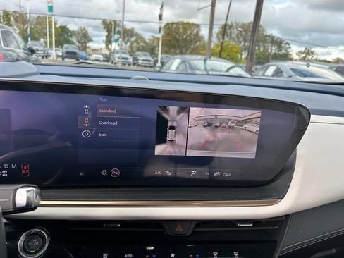 Used 2024 Buick Envision Avenir AWD/4WD image 15