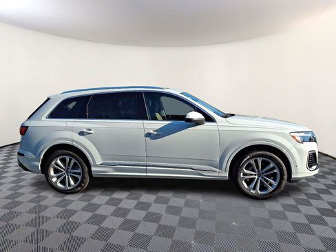 Used 2025 Audi Q7 3.0T Premium Plus w/ Premium Plus Package AWD/4WD image 7