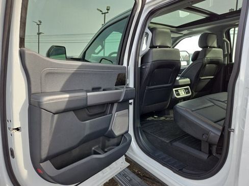 Used 2025 Ford F350 Lariat w/ Lariat Ultimate Package image 11