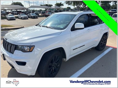 Used 2019 Jeep Grand Cherokee Altitude RWD image 1