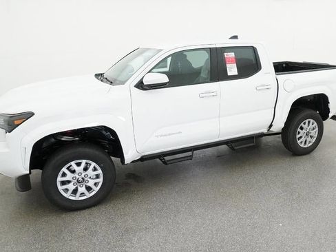 New 2026 Toyota Tacoma SR5 AWD/4WD image 35