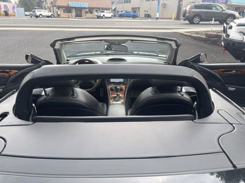 Used 2007 Mercedes-Benz SL 550 w/ Premium Pkg I image 11