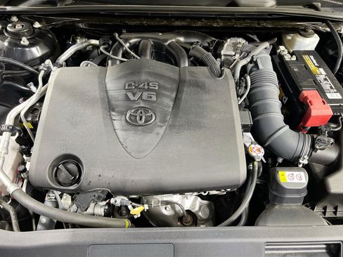 Used 2019 Toyota Avalon XLE image 29