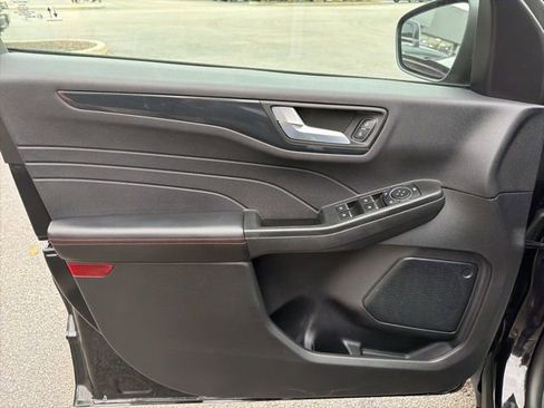 Used 2025 Ford Escape ST-Line image 17