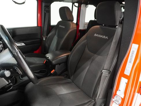 Used 2017 Jeep Wrangler Unlimited Sahara w/ Dual Top Group image 11