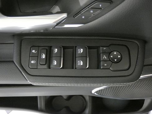 New 2026 RAM 1500 Laramie AWD/4WD image 21