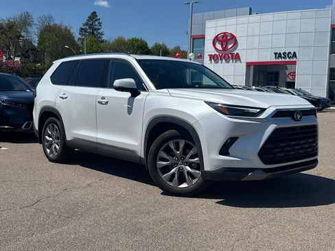 New 2026 Toyota Grand Highlander AWD Hybrid image 1