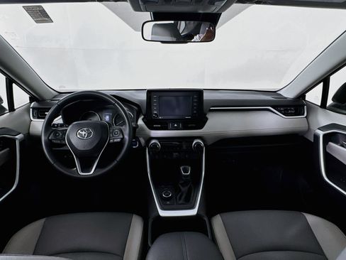 Certified 2022 Toyota RAV4 XLE Premium AWD/4WD image 25