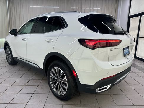 Used 2025 Buick Envision Preferred AWD/4WD image 8