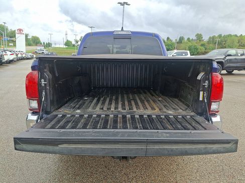 Certified 2023 Toyota Tacoma SR5 image 28