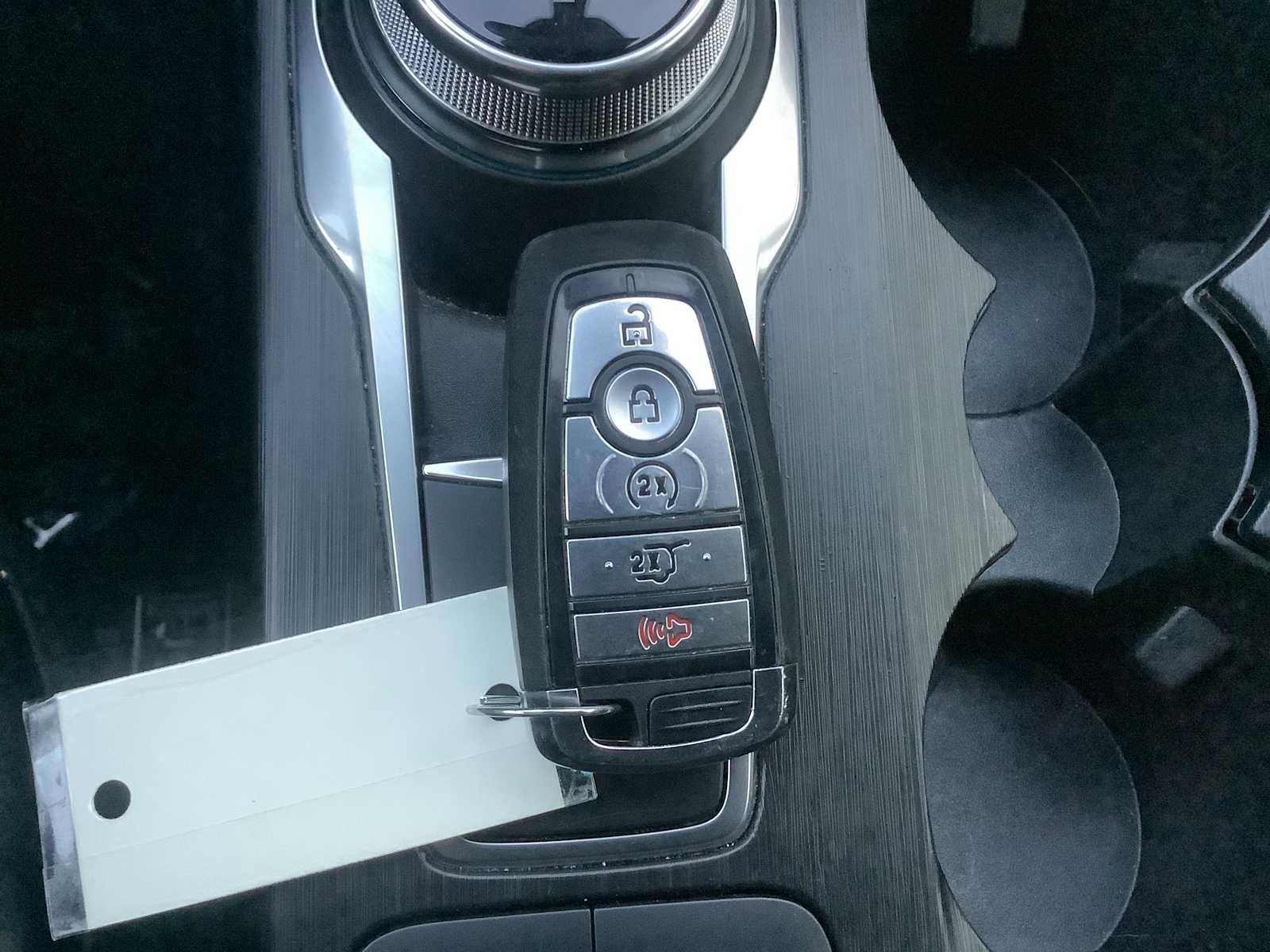 Used 2025 Ford Escape ST-Line Select AWD/4WD image 19