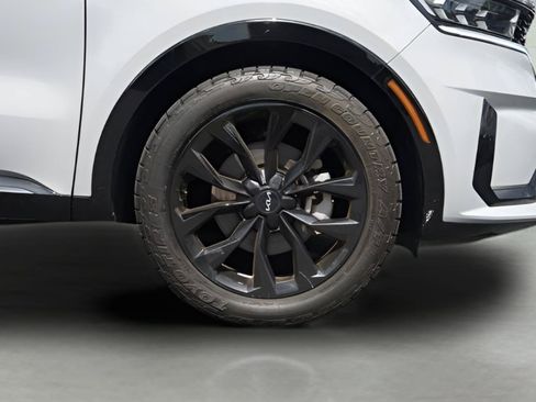 Used 2023 Kia Sorento SX FWD image 4