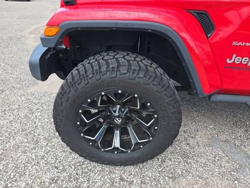 Used 2020 Jeep Wrangler Unlimited Sahara AWD/4WD image 7