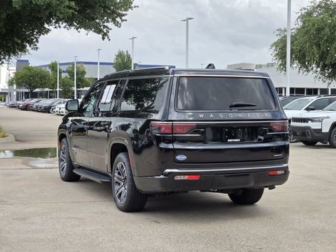 Certified 2024 Jeep Wagoneer L Series II RWD image 5