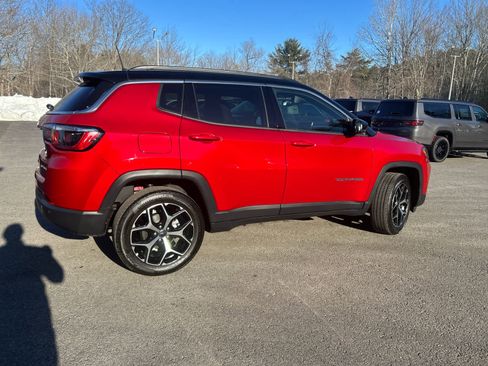 Used 2026 Jeep Compass Limited image 4