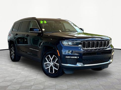 Used 2023 Jeep Grand Cherokee L Limited AWD/4WD image 3