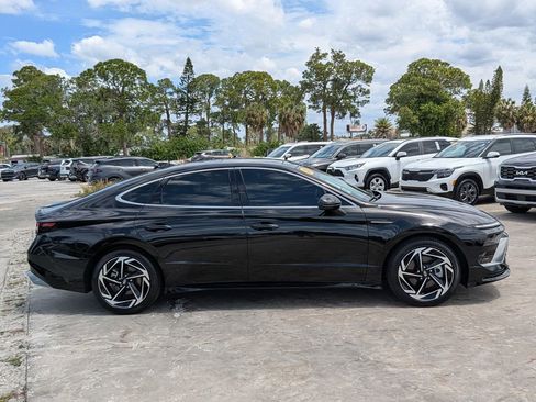 Used 2024 Hyundai Sonata SEL w/ Convenience Package FWD image 9