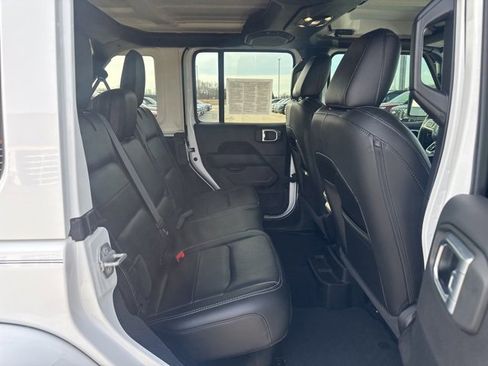 Used 2020 Jeep Wrangler Unlimited Sahara w/ Safety Group image 14